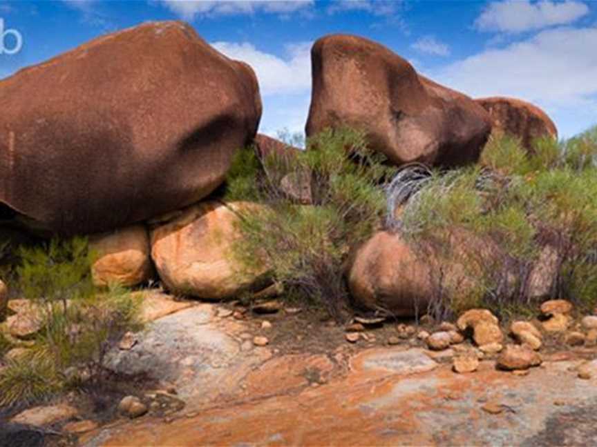 Dundas Rocks, Tourist attractions in Norseman