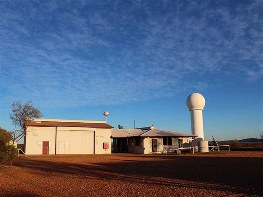 Giles Weather Station, Tourist attractions in Warakurna