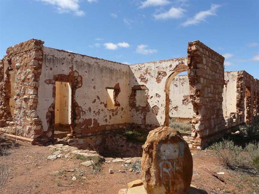 Kunanalling Hotel Ruins, Tourist attractions in Coolgardie