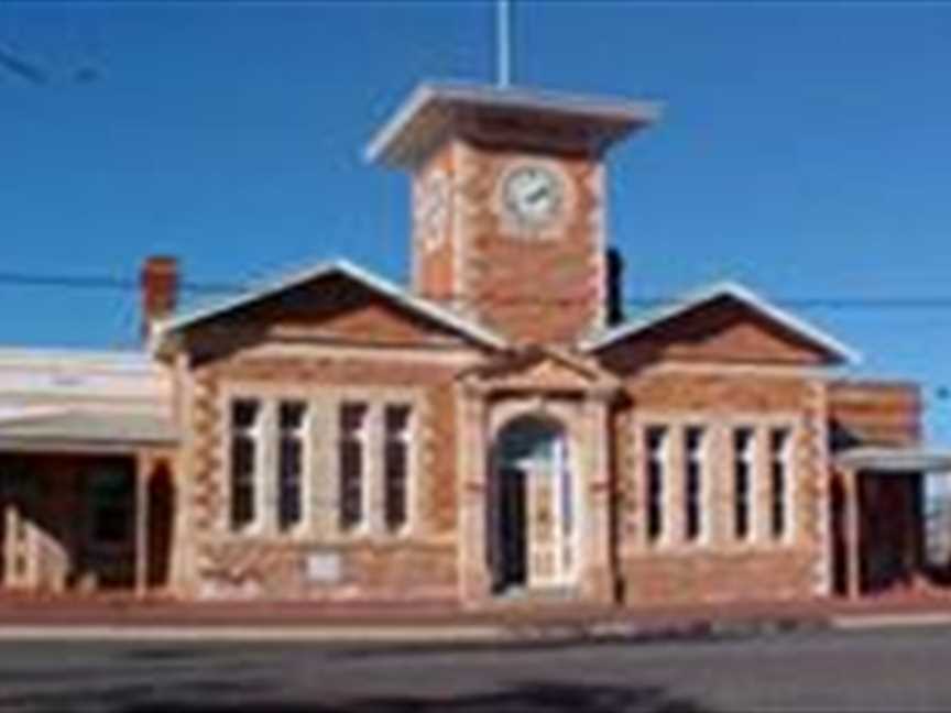 Menzies Town Hall & Clock, Tourist attractions in Menzies