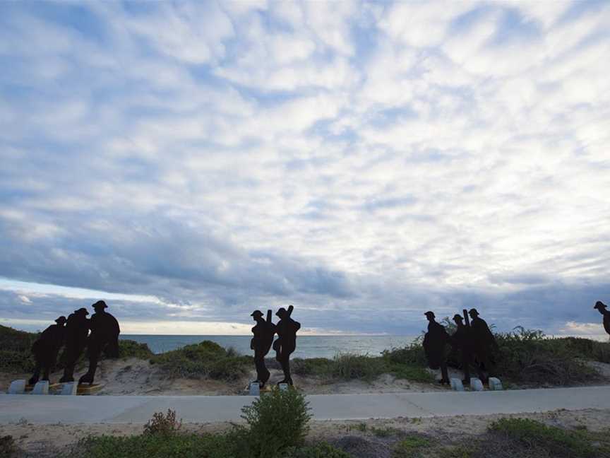 ANZAC Memorial Soldiers, Tourist attractions in Port Denison