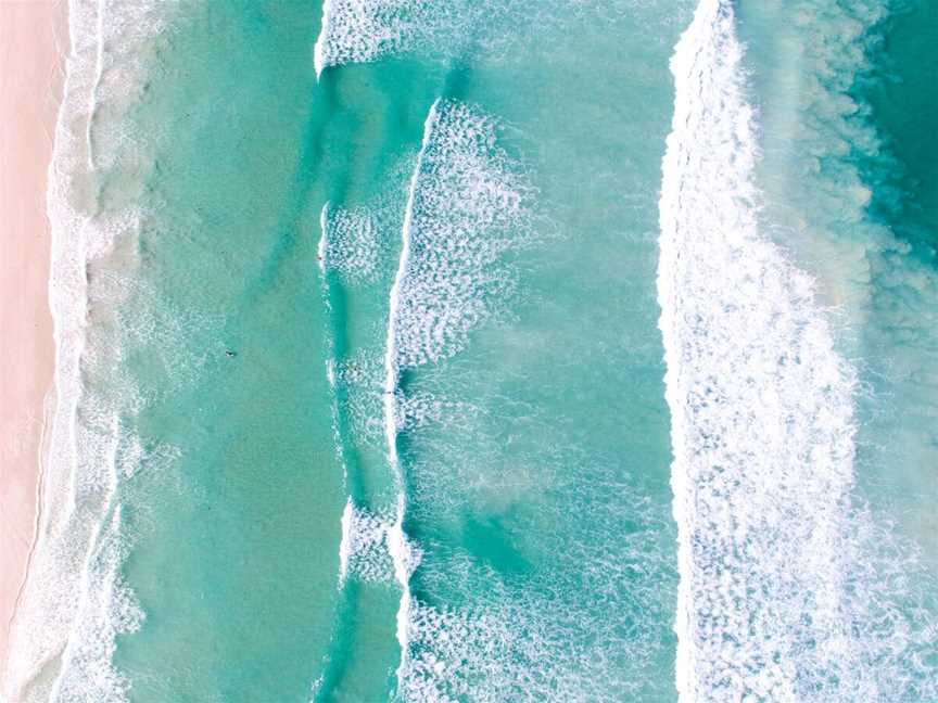 Surfing at Wedge Island, Tourist attractions in Wedge Island