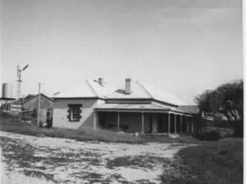 Denison House, Tourist attractions in Port Denison