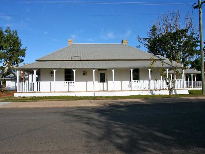 Pearse House, Tourist attractions in Dongara