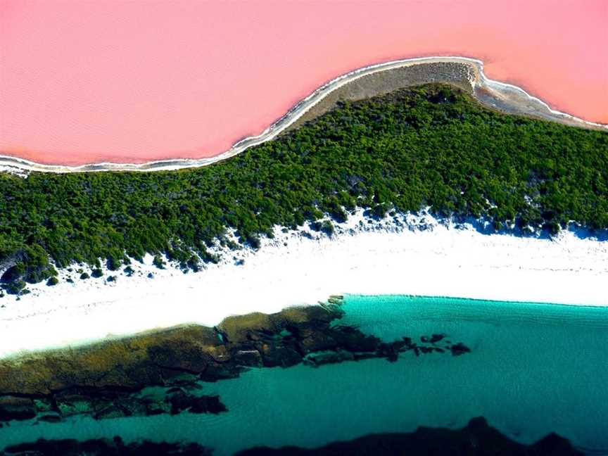 Lake Hillier, Tourist attractions in Esperance