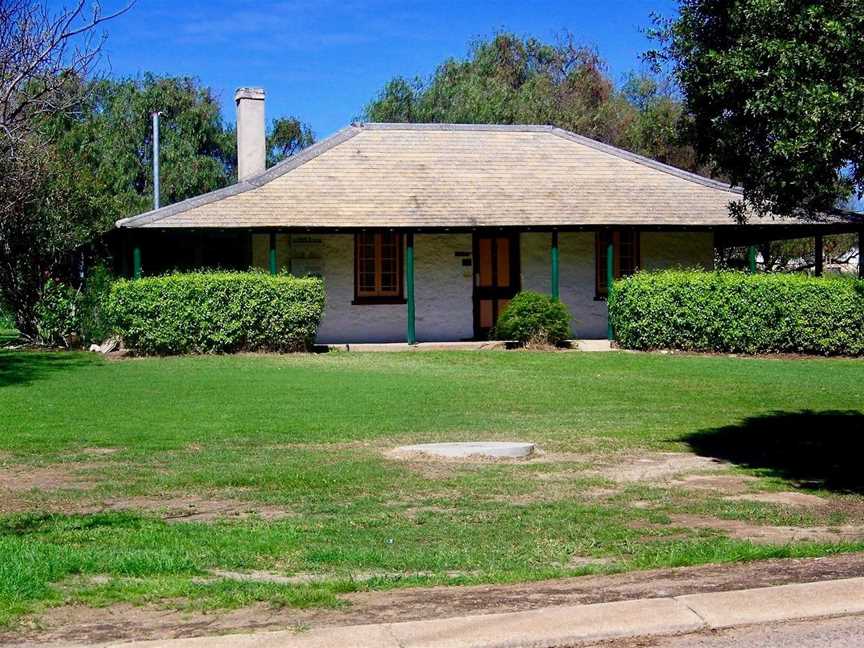 Russ Cottage, Tourist attractions in Port Denison