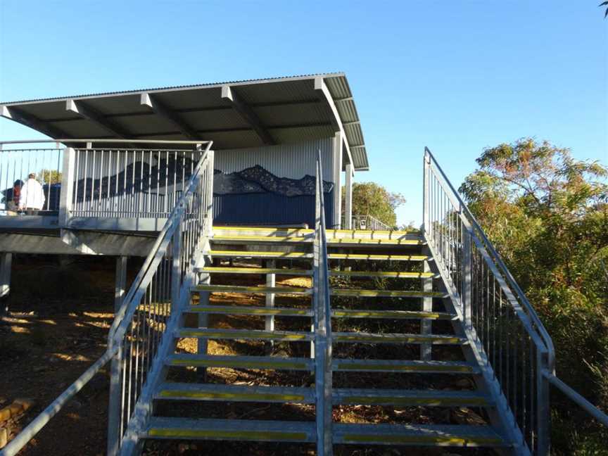 Bluff Knoll Car Park-Trail Head