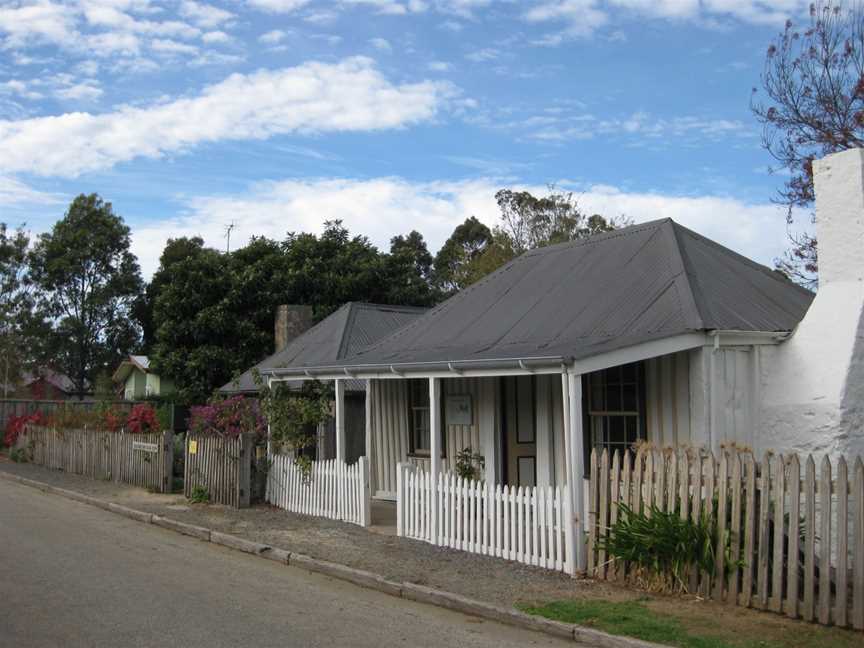 SHARAM COTTAGES, Penola, SA