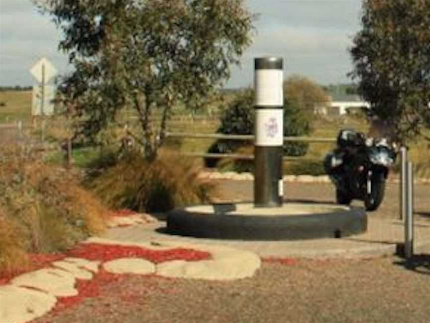 1924 Motorcycle Grand Prix Memorial, Tourist attractions in Brisbane Grove