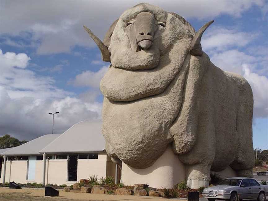 Big Merino, Tourist attractions in Goulburn