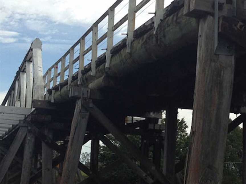 Briner Bridge, Tourist attractions in Ulmarra