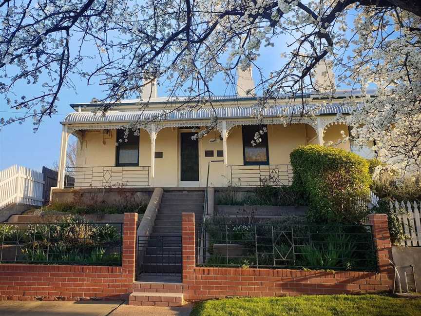 Chifley Home and Education Centre, Tourist attractions in South Bathurst