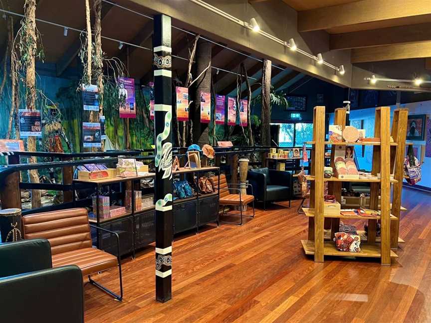 Jellurgal Aboriginal Cultural Centre, Tourist attractions in Burleigh Heads