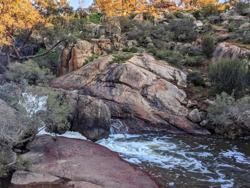 National Park Falls, Tourist attractions in Hovea