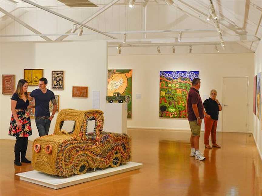 Araluen Arts Centre, Tourist attractions in Araluen