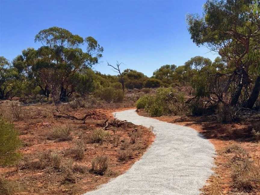 Widimia Trail, Tourist attractions in Morawa