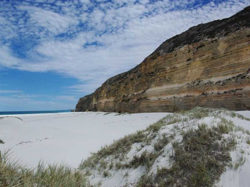 Nuytsland Nature Reserve, Tourist attractions in Balladonia