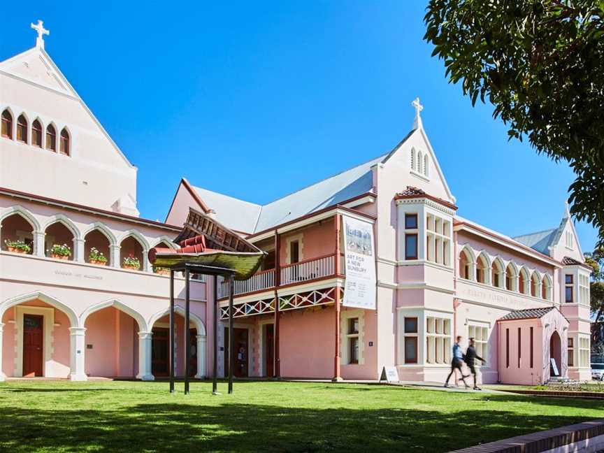 Bunbury Regional Art Gallery, Tourist attractions in Bunbury-suburb