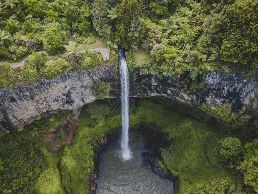 Bridal Veil Falls, Waikato West Coast, New Zealand