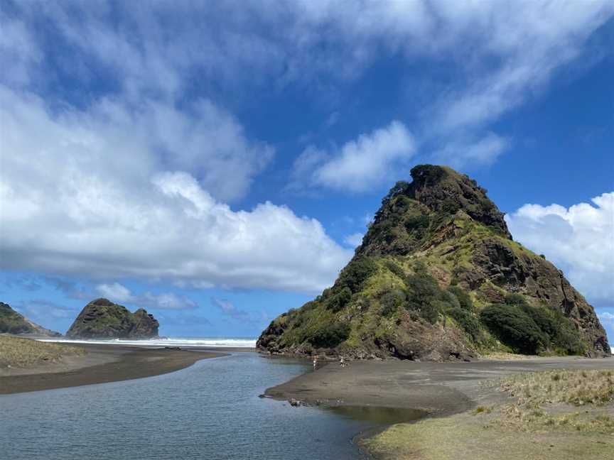 Hinerangi Pou, Piha, New Zealand