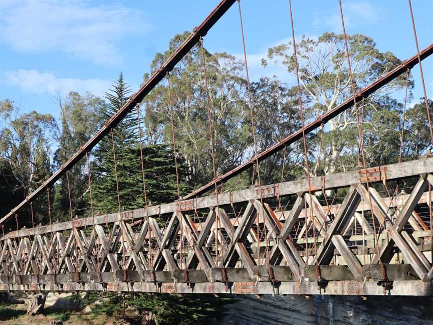 Clifden Suspension Bridge, Fiordland, New Zealand