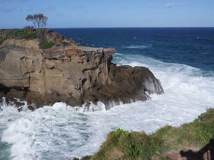 Wallarah National Park, Caves Beach, NSW