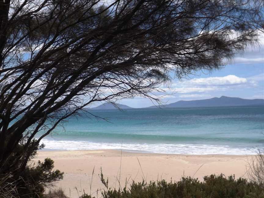 Mayfield Beach, Rocky Hills, TAS