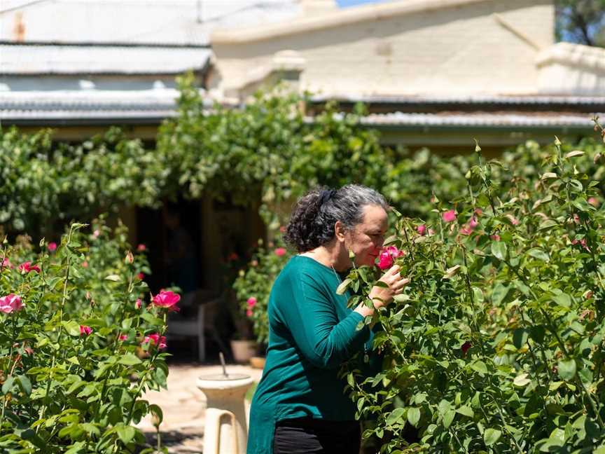 Flora Bank - Historic Home and Gardens, Jerilderie, NSW