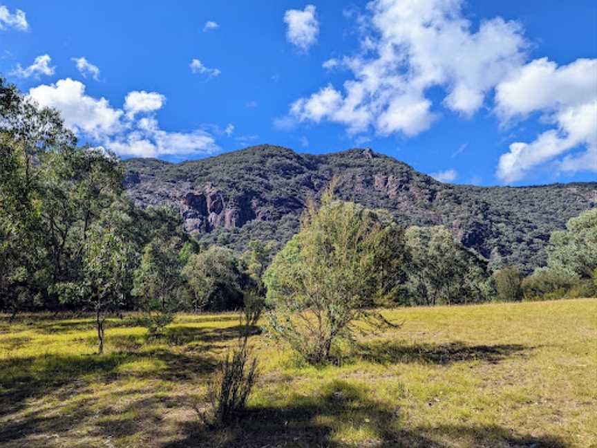 Blowering Cliffs Walking Track, Tumut, NSW