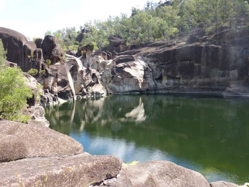 Macintyre Falls lookout, Atholwood, NSW