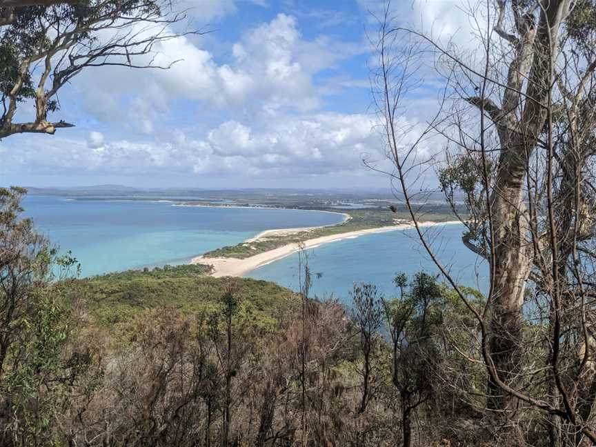 Yacaaba Headland Walking Track, Hawks Nest, NSW