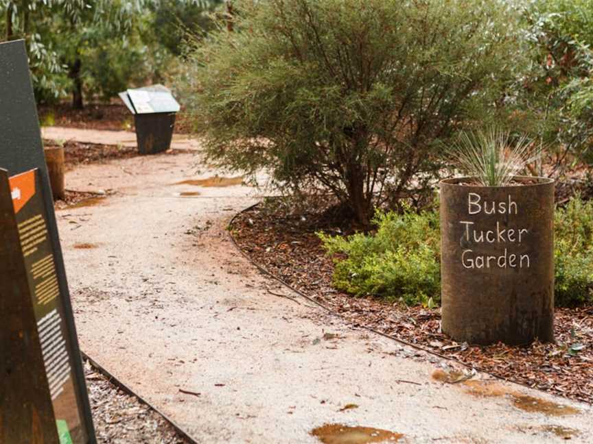 Bullawah Cultural Trail and Ovens Riverside Path, Wangaratta, VIC