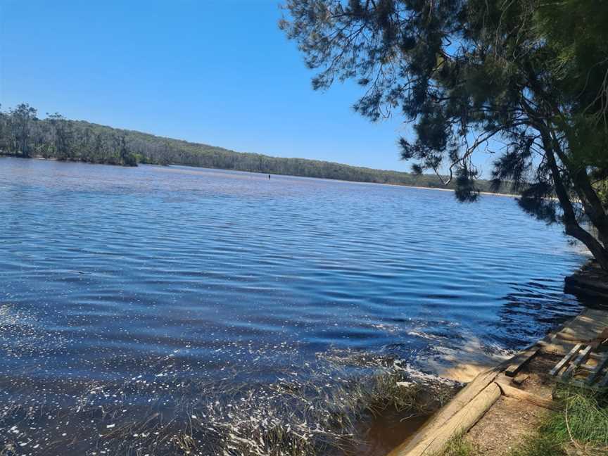 Conjola Beach picnic area, Lake Conjola, NSW