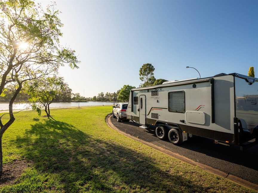 Luke Park and Jerilderie Lake, Jerilderie, NSW