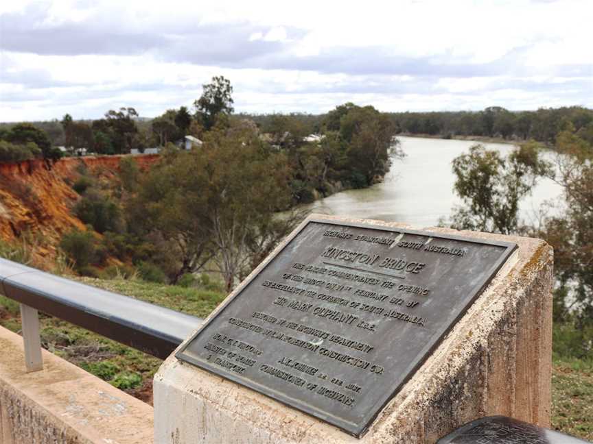 Kingston on Murray Bridge Lookout and Sturt Memorial, Kingston On Murray, SA