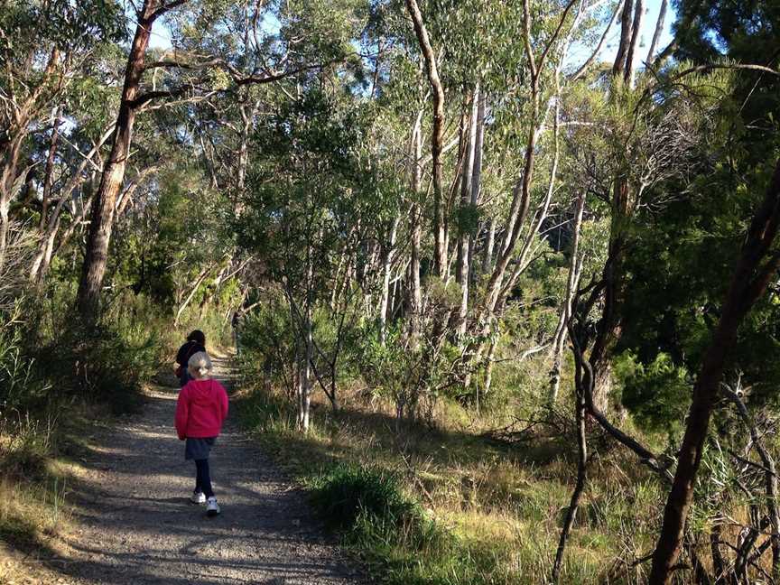 Woorabinda Lake & Bushland Reserves, Stirling, SA