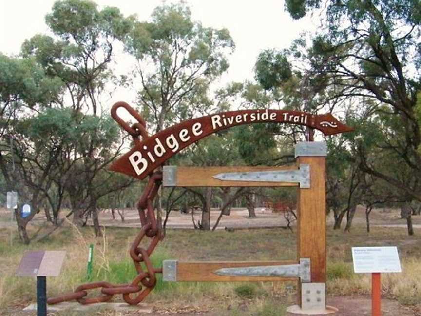 Bidgee Riverside Trail, Hay, NSW