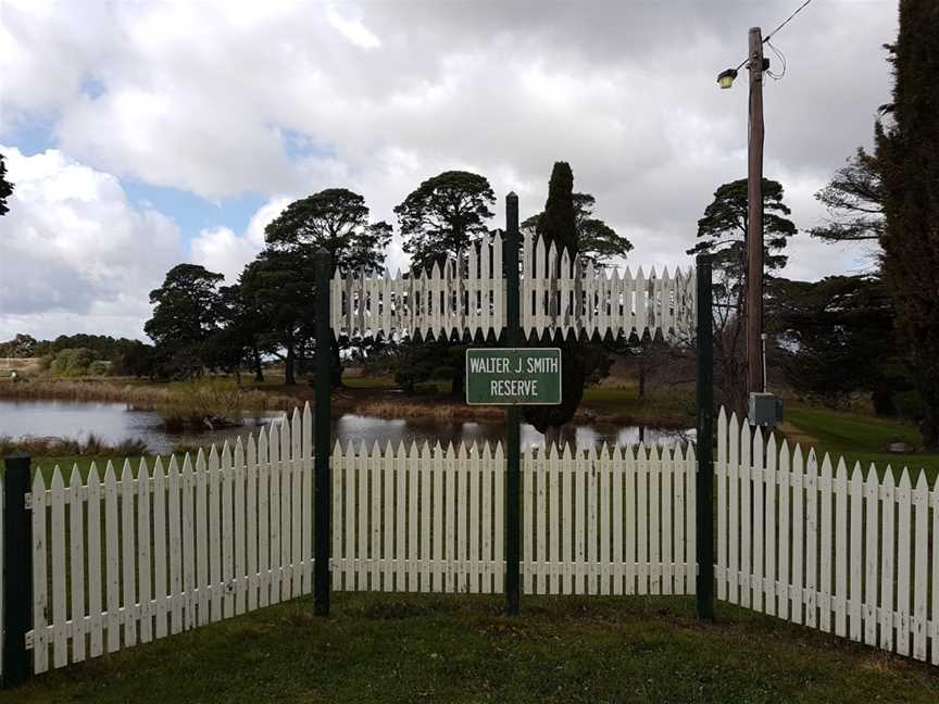 Walter J Smith Reserve, Riddells Creek, VIC