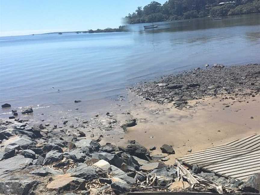 Dalpura Beach, Macleay Island, QLD