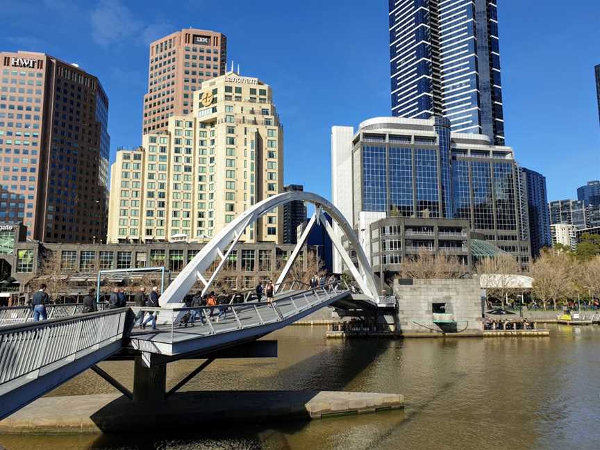 Evan Walker Bridge, Southbank, VIC