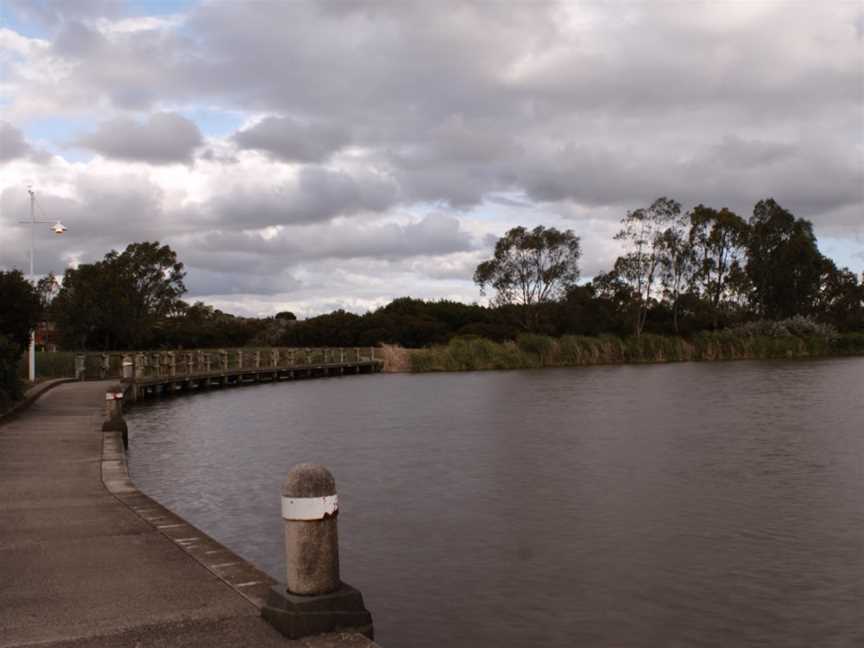 Hendersons Creek Wetlands, South Morang, VIC