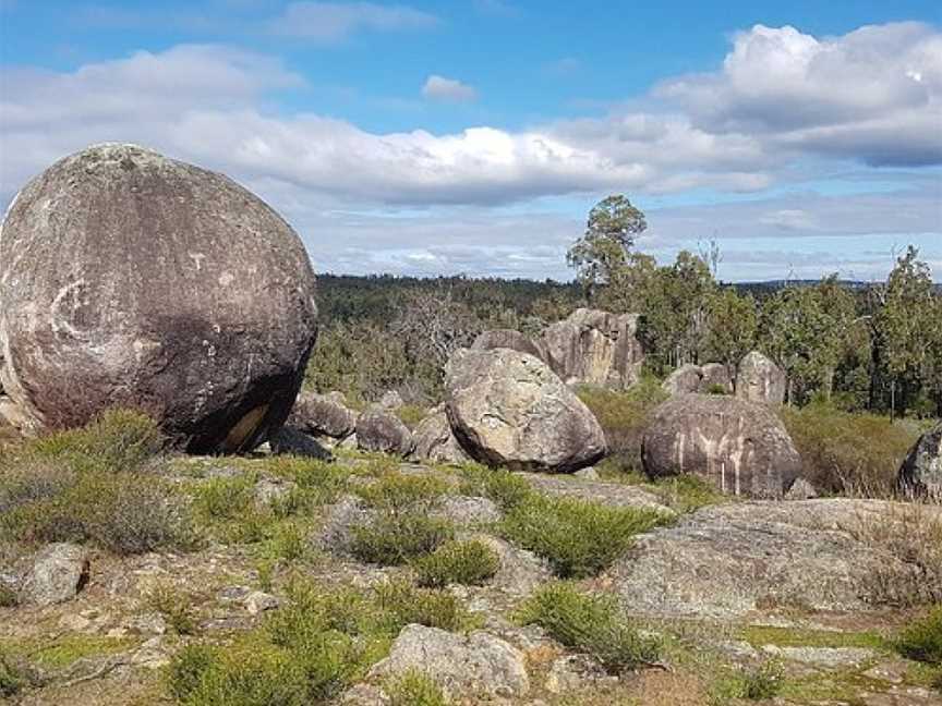 Boulder Rock, Lesley, WA