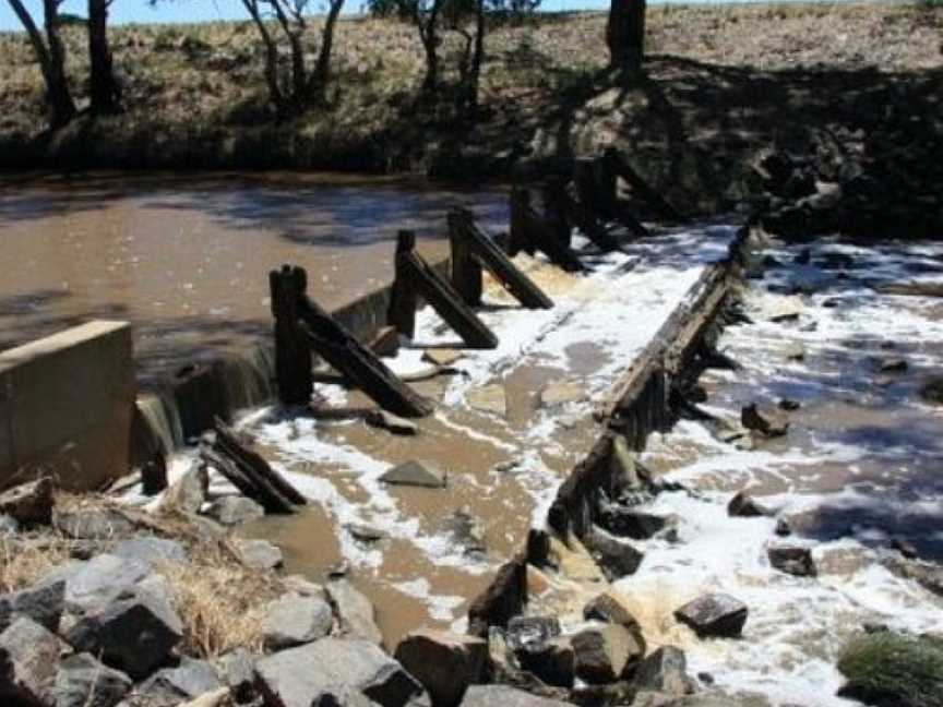 Yawong Weir, Charlton, VIC