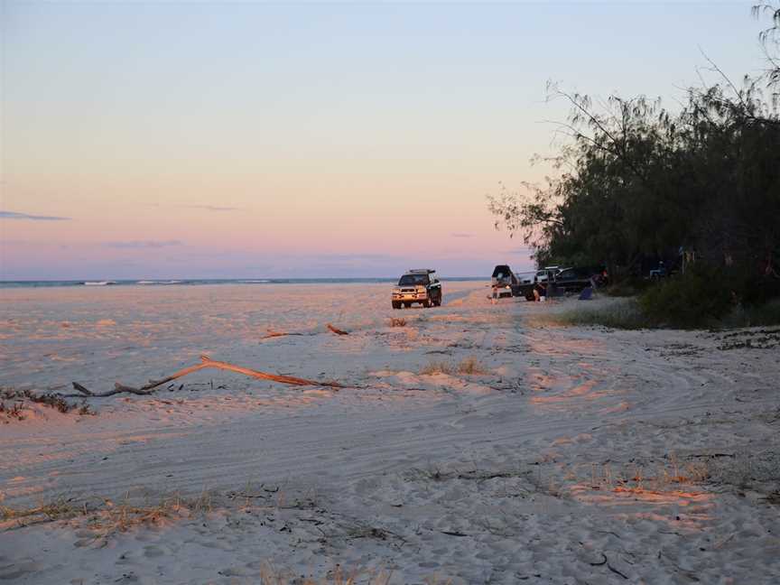 75 Mile Beach, Fraser Island, QLD