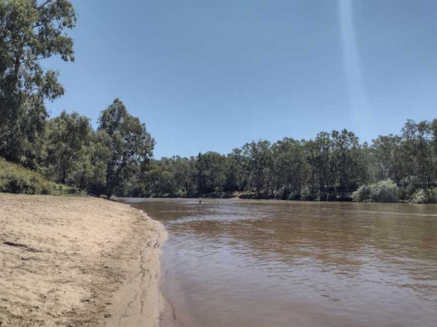 Riverside:  Wagga Beach, Wagga Wagga, NSW