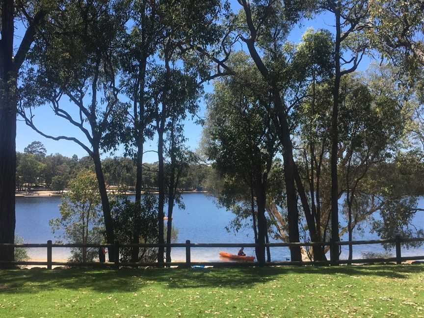 Lake Leschenaultia