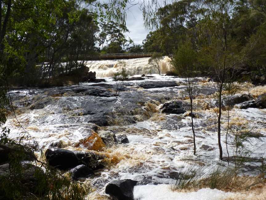 Fernhook Falls  Campground