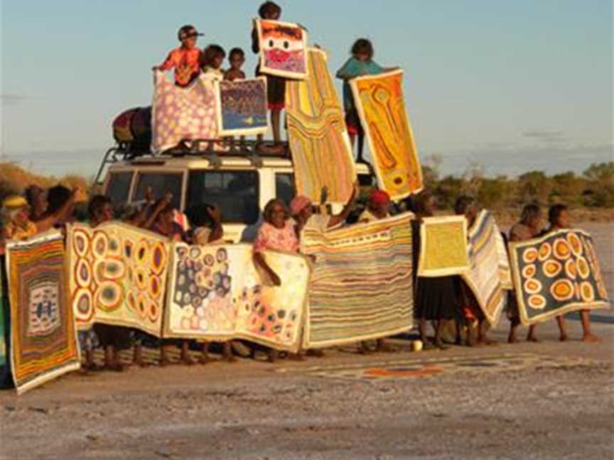 Aboriginal Art Centre Hub Western Australia, Social clubs in Perth