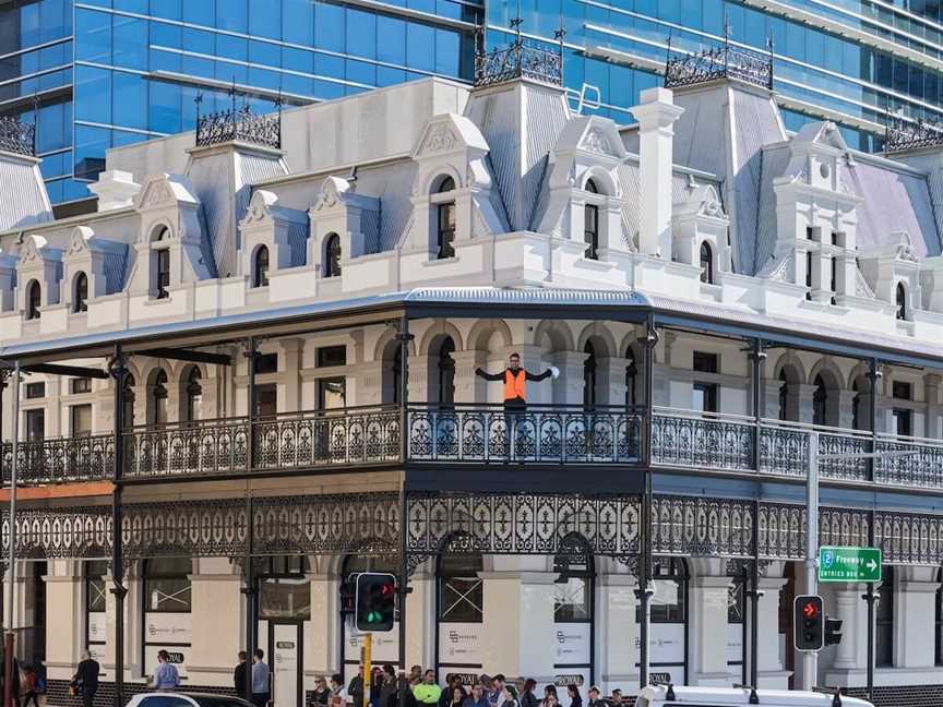 The Royal Hotel, Food & drink in Perth