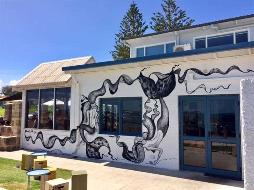 Sistas Burns Beach Cafe & Restaurant, Food & drink in Iluka